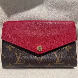 LOUIS VUITTON 98%new（very very good）
Louis Vuitton Pallas wallet